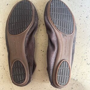 Hush puppies ballet flats brown metallic
